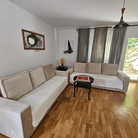Sea Land 1 * Trogir