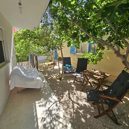 Sea Land 1 Apartment