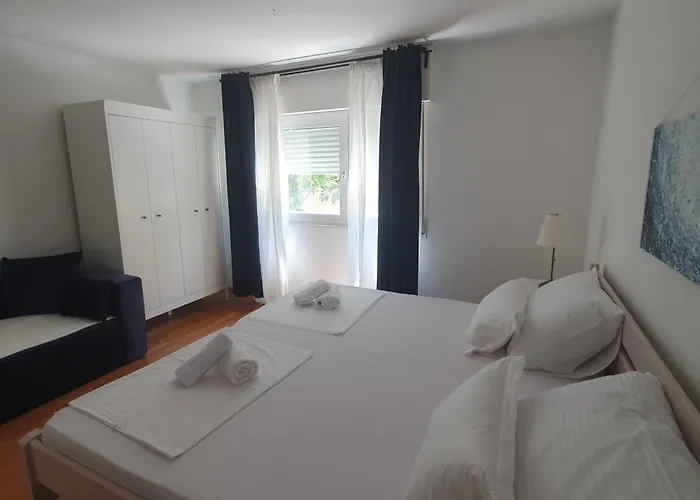 Sea Land 1 Apartment *