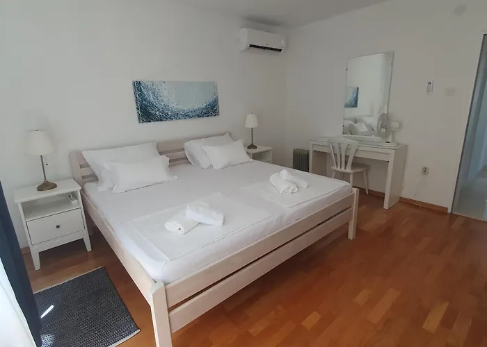 Apartment Sea Land 1 *
