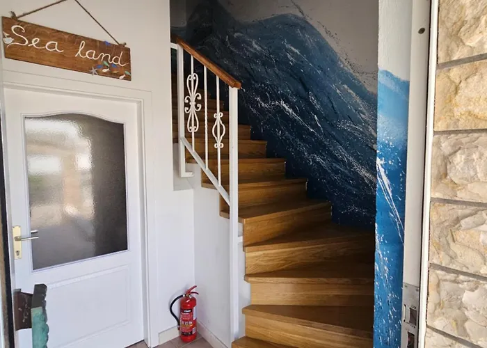 Apartment Sea Land 1 *