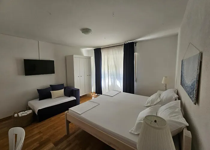 Sea Land 1 Apartment *